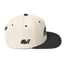 Load image into Gallery viewer, Label Snapback Hat
